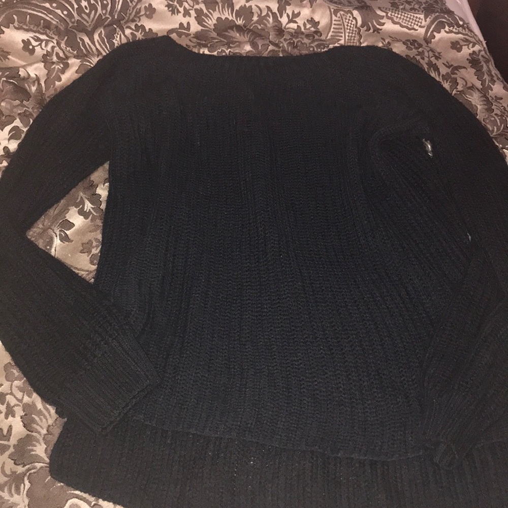Black oversized sweater